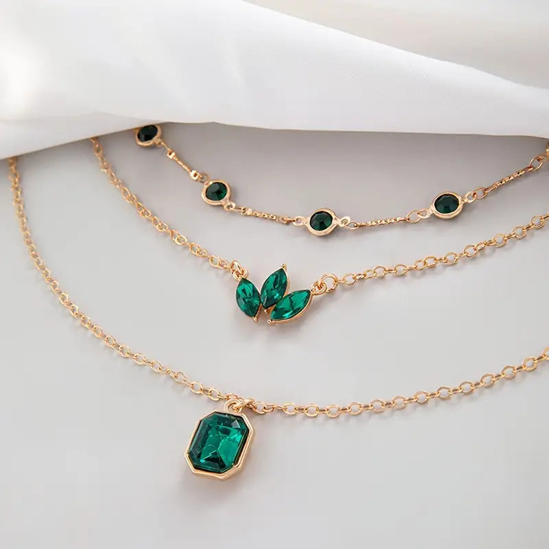 Patrick's Day Layered Necklace Green Artificial Gemstone Pendant Alloy Necklace Boho Elegant Style Neck Jewelry For Women